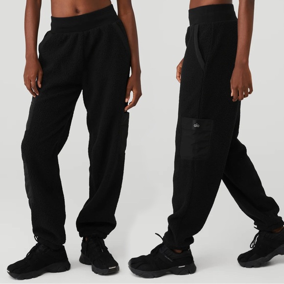 ALO YOGA Micro Sherpa High-Waist Solstice Sweatpant Small *FLAW* - Picture 1 of 10